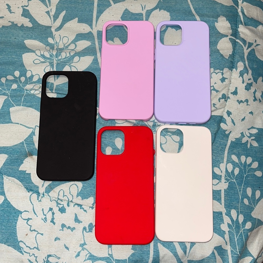 LIKE NEW! 😍 IPHONE 12 PRO MAX slim cases. ❤️
